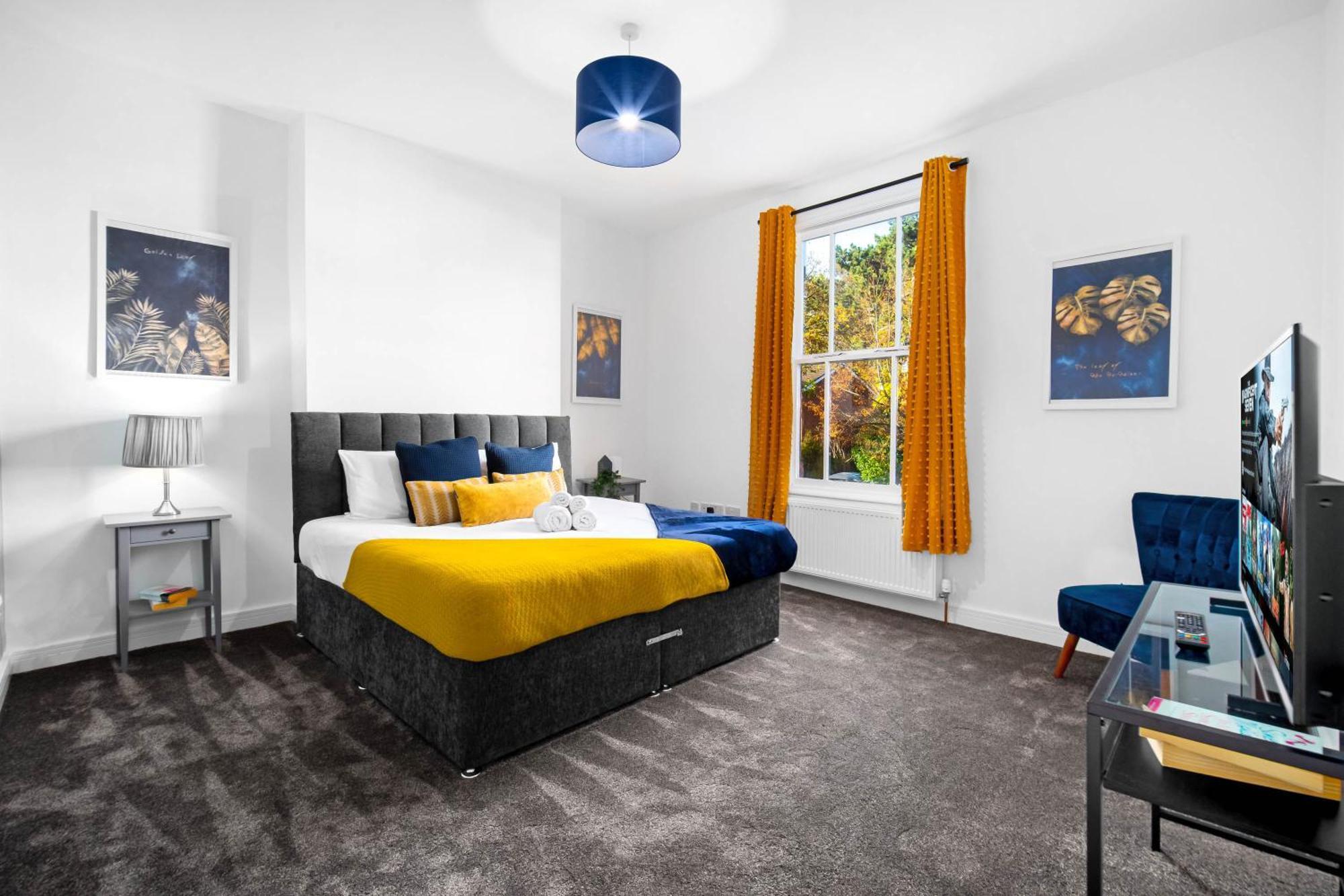 Large Modern Apartment - High-Speed Wifi - Netflix - Street Parking 3Br Birmingham Exterior photo